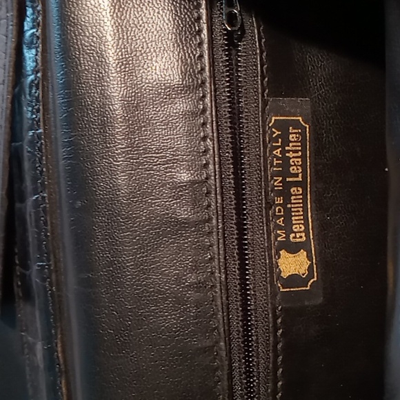 Vintage Croc Embossed Black Leather Shoulder Bag Made in Italy - Picture 4 of 13